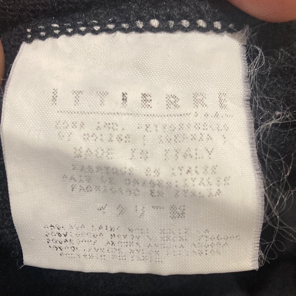 Original Versace sweater, no sleeves - Picture 2 of 8